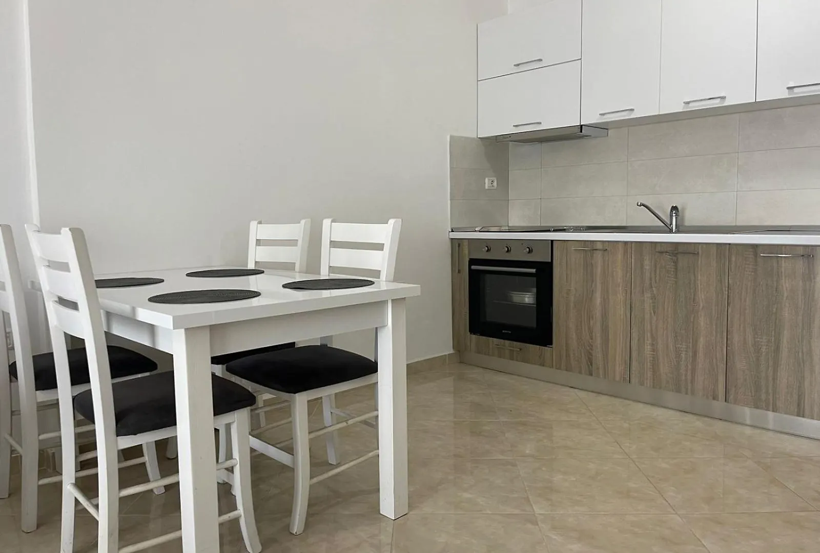 Florida Apartments Vlore 0*,